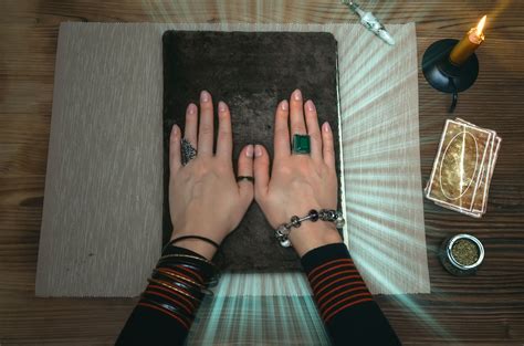 Read Before Getting a Psychic Reading - 7 Psychic Readings