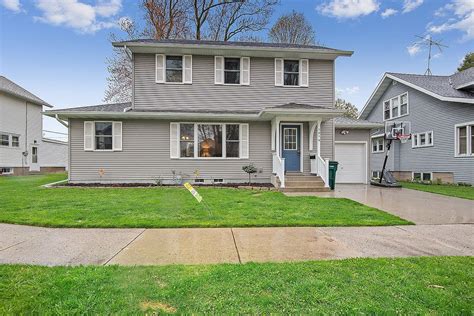 1816 Illinois Ave New Holstein WI 53061 Zillow