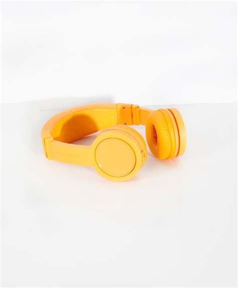 Yellow Wireless Headphones – ProppedUpRentals