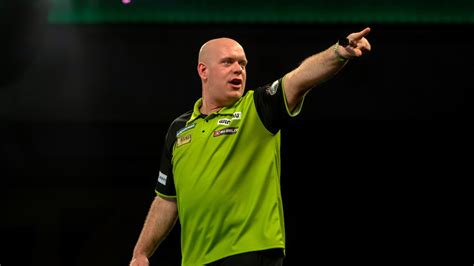 Michael Van Gerwen Can Pounce On World Championship Carnage To End