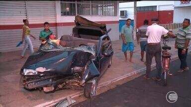 Pitv Edi O Carro Cadeirante Colide Em Poste Na Zona Sul De