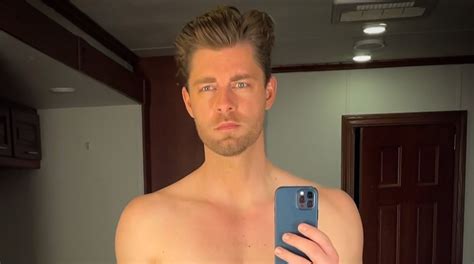 The Republic Of Sarahs Luke Mitchell Posts Hot Shirtless Selfie To