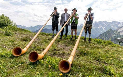 Aiwanger In Oberstdorf Das Sagt Der Fw Chef Ber Wolf Und B R