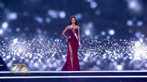 สาวงามในชุดราตรี บนเวที Miss Universe 2021 รอบ Preliminary ฮังการี