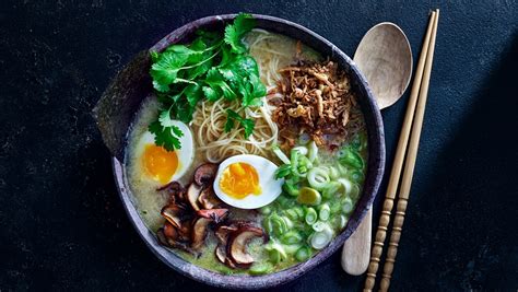 Ramen Med Kyckling Med Vinrekommendation Tryffelsvinet