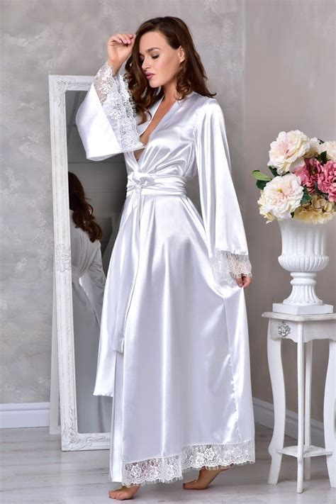 Hellelfenbein Lange Robe Hochzeit Kimono Spitze Morgenmantel Lange