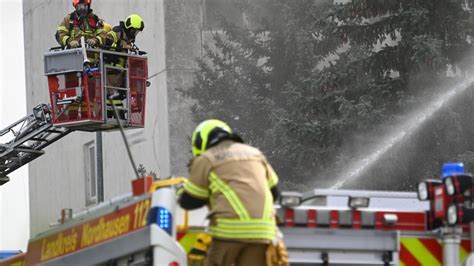 Brand In Nordhausen Feuerwehr Mit Gro Aufgebot Im Einsatz