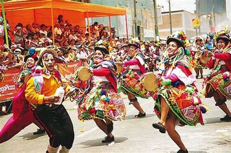 Carnaval de Ayacucho | Dog ears headband, Carnaval, Peru