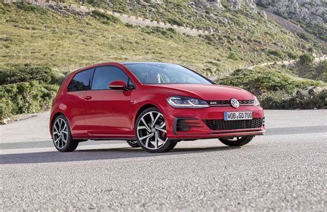 Gallery 2017 Volkswagen Golf Mk7 Facelift Gti Gtd Golf Variant And 15 Tsi Play It Up For