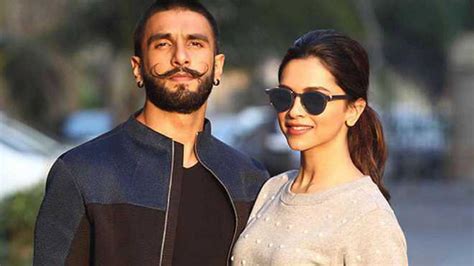 Ranveer Deepikaरणवीर के फोटो वाली जैकेट पहने हुए दिखीं दीपिका पादुकोण