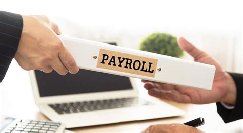 The Benefits Of Using A Payroll Service