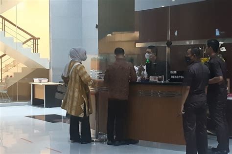 10 Jam Kepala BPN Jaktim Dan Istri Klarifikasi Harta Rp14 7 Miliar Ke KPK