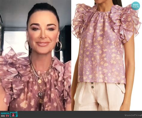 Wornontv Kyle Richards Purple Printed Top With Ruffle Sleeves On E