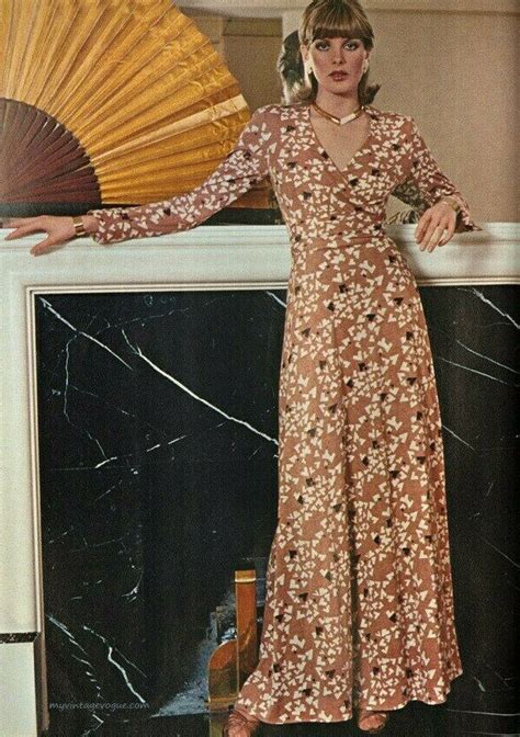 Vintage Vogue Sewing Pattern Wrap Dress B Diane Von