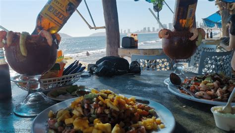 10 Best Mazatlan Restaurants on the Beach (2024)