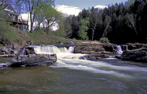 Dog Team Falls, Vermont, United States - World Waterfall Database