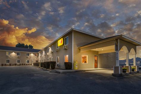 Super 8 by Wyndham Lewiston | Lewiston, ID Hotels