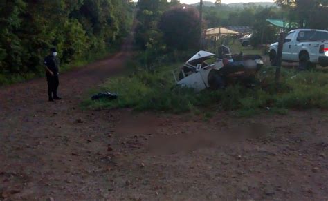 Un automovilista perdió el control impactó contra un árbol y falleció