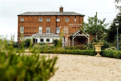 The-Kedleston-Country-House - Dancefloor DJs & Events