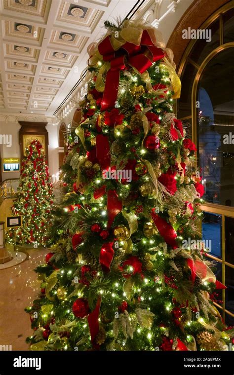 Lotte New York Palace Christmas Tree Hi Res Stock Photography And