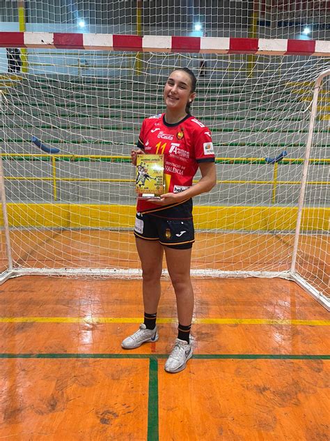 Elena Torres Campeona Del Torneo Scandiberico Con Las Guerreras