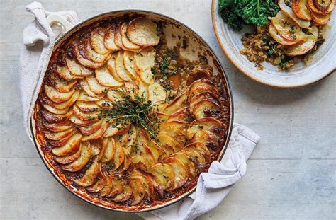 Vegetarian cottage pie: Jamie Oliver's cottage pie is a tasty hotpot ...