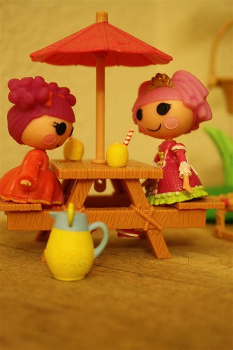 17 Best images about DOLLS - Lalaloopsy on Pinterest | Scarlet, Toys r ...