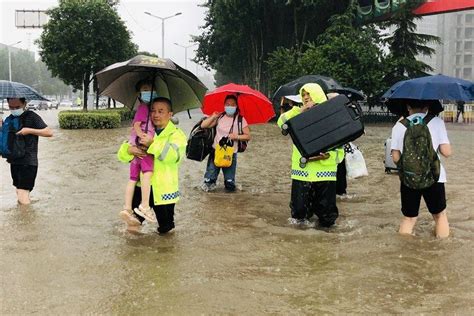 河南新乡遭遇极强降雨 47万余人受灾 搜狐大视野 搜狐新闻