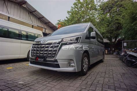 Hiace Prestige