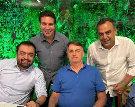 Bolsonaro confirma nome de Alexandre Ramagem como pré candidato do PL