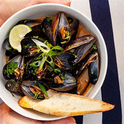 Mynslc Coconut Red Curry Mussels