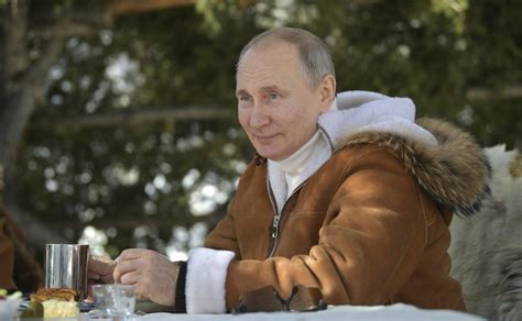 Russian Legislators Support Putin Running For Two More Terms As