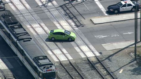 Carjacking Suspect Leads Police In Slow Chase Kabc7 Photos And