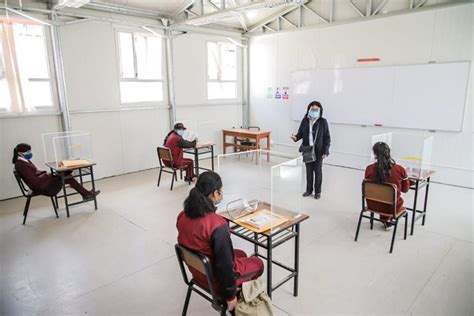 ¿cuándo Volverán Las Clases Presenciales En El Perú Vigilante