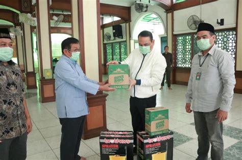 Dmi Masjid Berperan Bantu Ekonomi Warga Terdampak Corona Republika