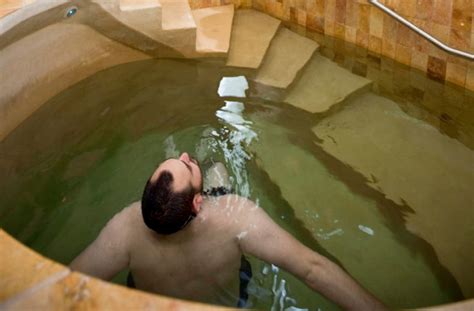 More Men Making Monthly Mikvah Dunks As Menstrual Rite Jewish