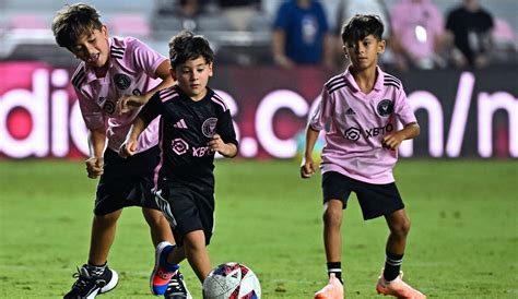 Tiago កនបរស Messi តរវបញចលឈមកនងករម U12 Inter Miami