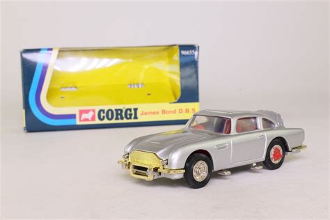 Corgi Classics James Bond S Aston Martin Db Silver