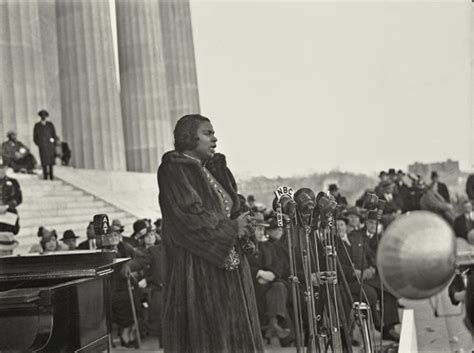 This Historic Marian Anderson Performance Made Her An Icon Of The Civil Rights Movement