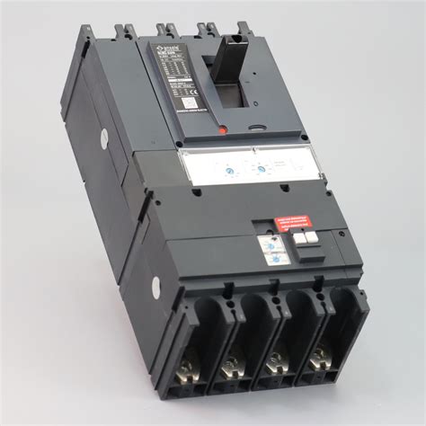 Ncm F P Circuit Breaker Vigicompact Ka At Vac Micrologic