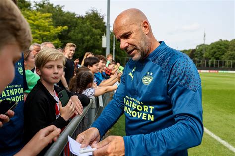 Peter Bosz Spreekt Zich Uit Winnen Alleen Is Niet Genoeg Voetbal