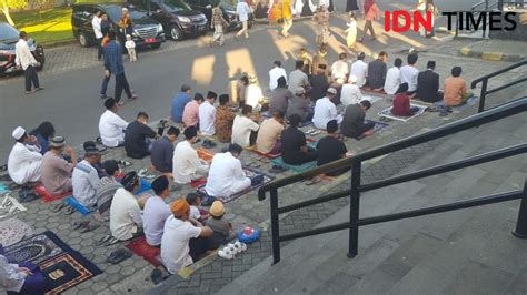 Jemaah Salat Idul Adha Di Islamic Center Ntb Berkurang