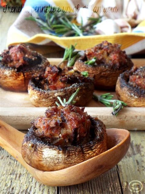 Funghi Ripieni Con Salsiccia E Patate Trenette Pennette E Un Qb Di