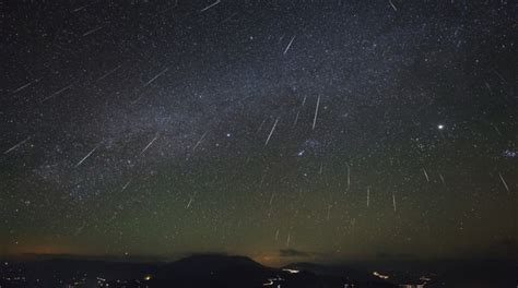 Espet Culo Maior Chuva De Estrelas Cadentes Do Ano Acontece Esta Noite