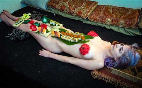 This Is What Its Like To Be A Naked Sushi Model Photos Erofound