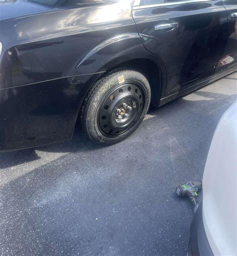 How to Change a Tire : 9 Steps - Instructables