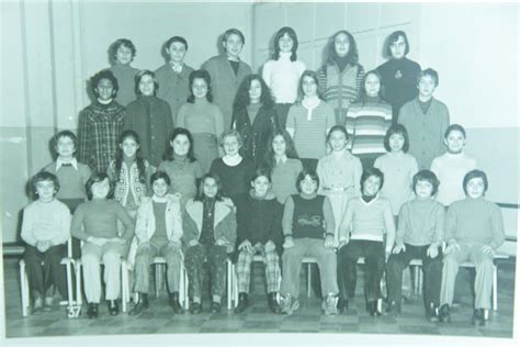 Photo de classe 5e1 de 1973 Lycée Montgrand Copains d avant