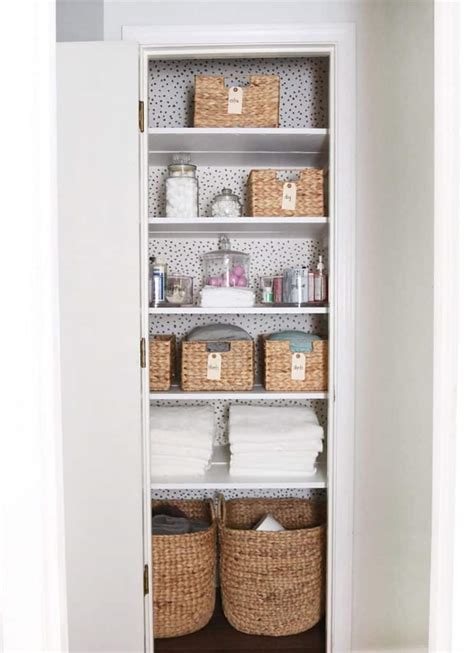 How To Make A Linen Closet / Built In Linen Cabinet Sawdust Girl - Take ...