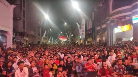 Ribuan Warga Medan Padati Nobar Timnas U 23 Di Kesawan