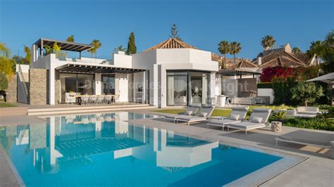 Frontline Golf Villas For Sale In Marbella